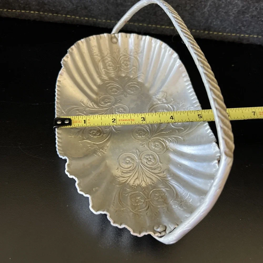 Vintage Aluminum Candy Dish/Basket with‎ Handle and Floral Motif